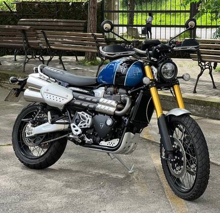 TRIUMPH BONNEVILLE SCRAMBLER 1200 XE 
